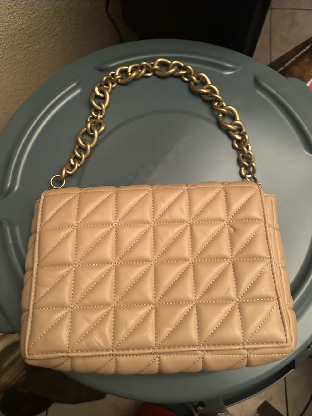 Quilted Cream Shoulder Bag with Gold Chain Strap